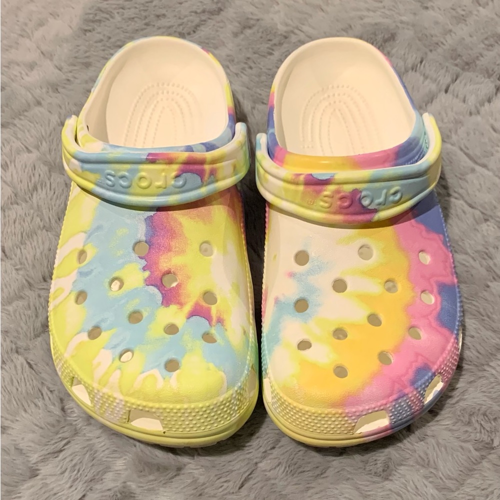 Crocs Unisex Classic Tie Dye Clog *gently used*